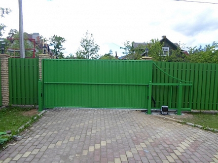 Откатные ворота из дерева серии ЕВРО, купить в любом городе России с доставкой, размер 3 500х2 000, цвет e128fd37-9af7-11e3-81d6-e447bd2f56ba, цена 60 970 руб.
