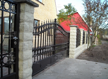 Откатные ворота серии ПРЕМИУМ, модель САД. Ограждение и калитка в стиле ворот.